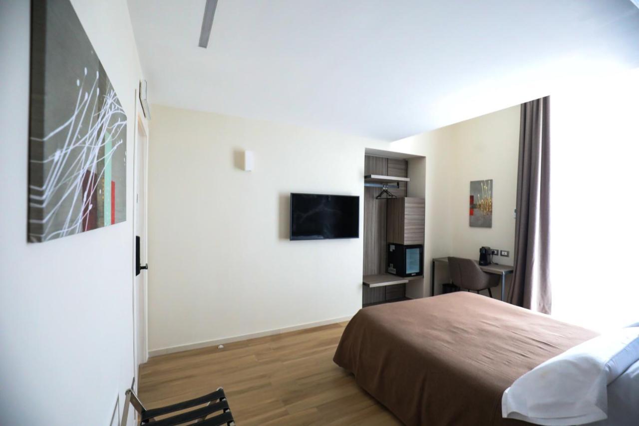 Municipio Luxury Suite Napels Buitenkant foto