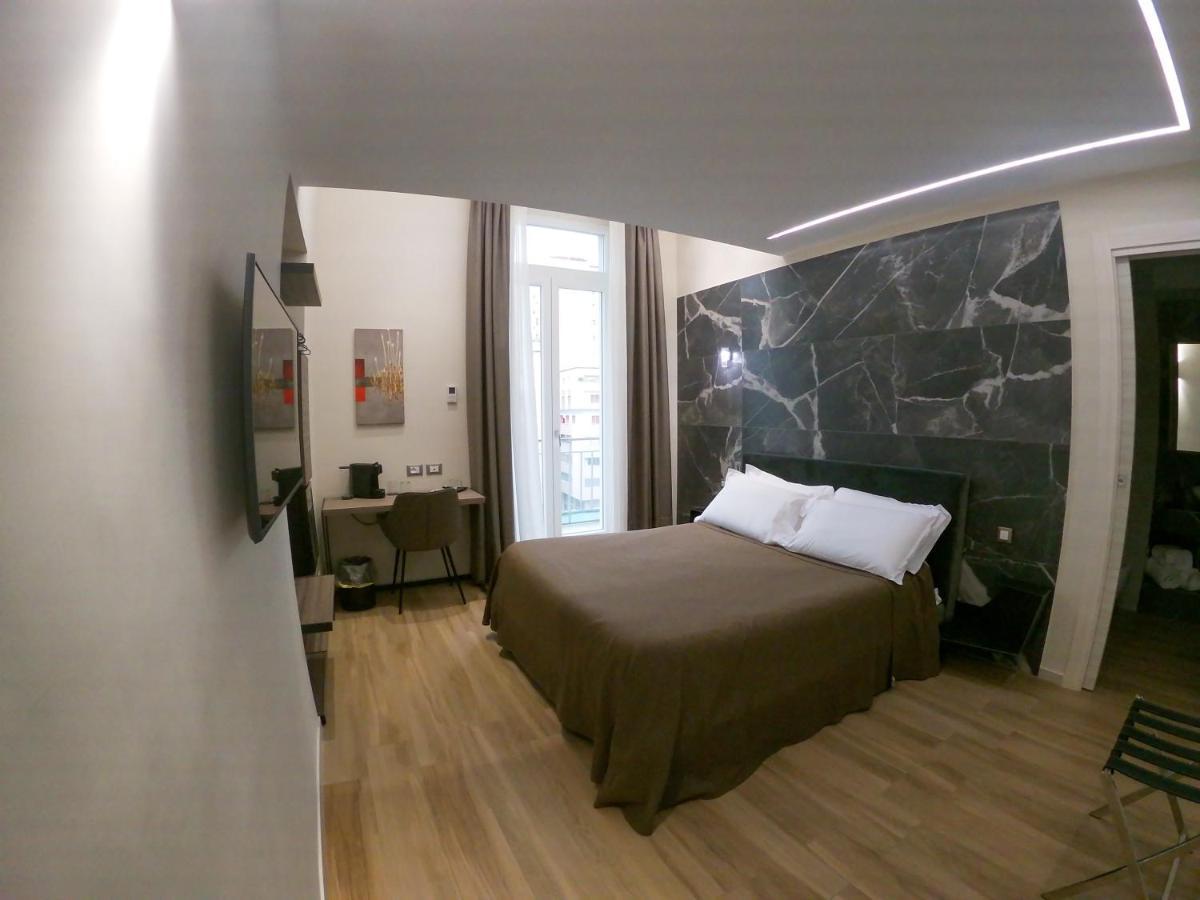 Municipio Luxury Suite Napels Buitenkant foto