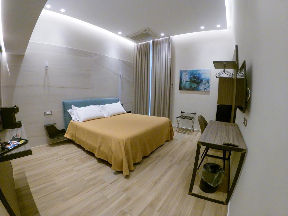 Municipio Luxury Suite Napels Buitenkant foto