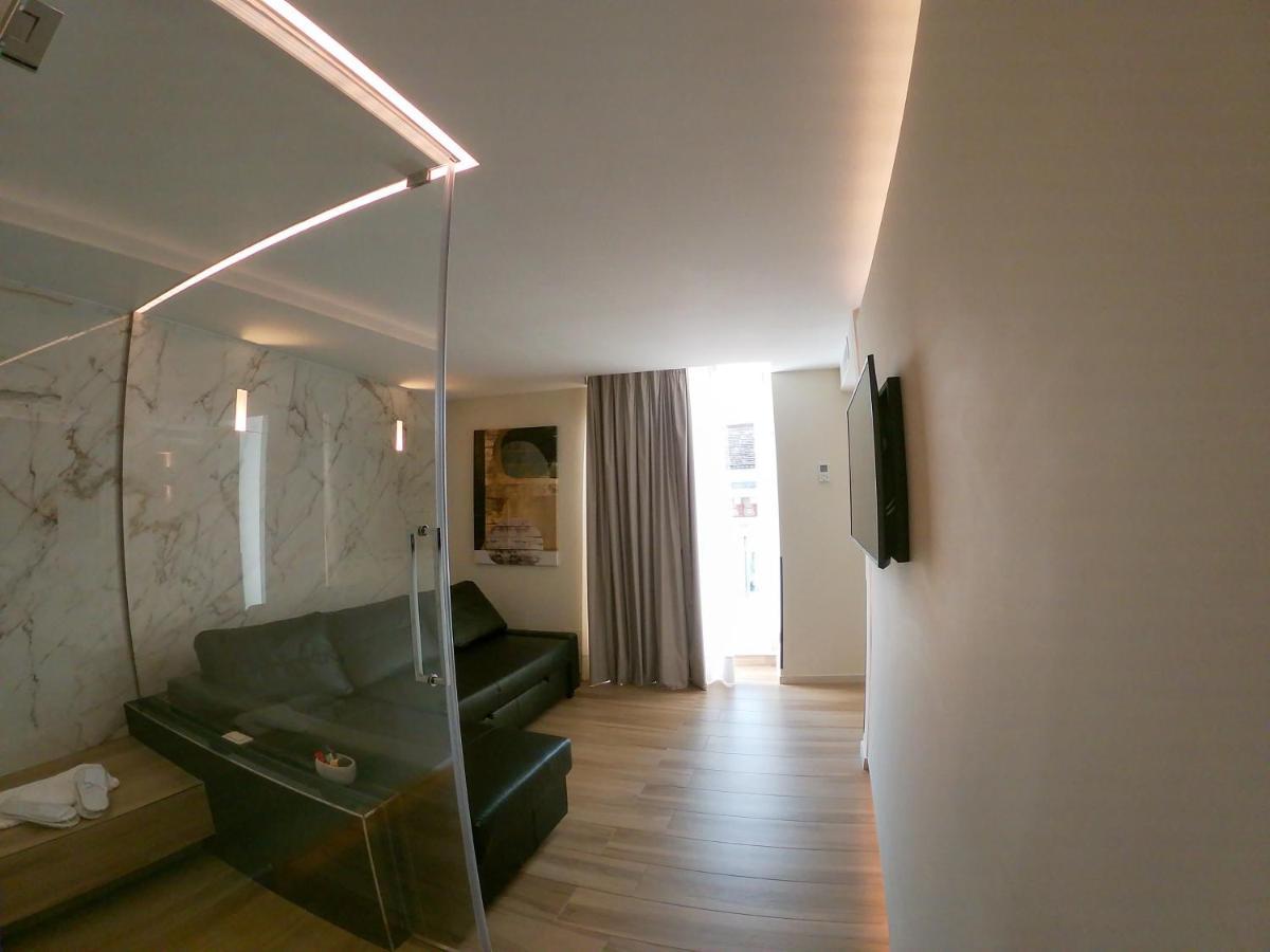 Municipio Luxury Suite Napels Buitenkant foto