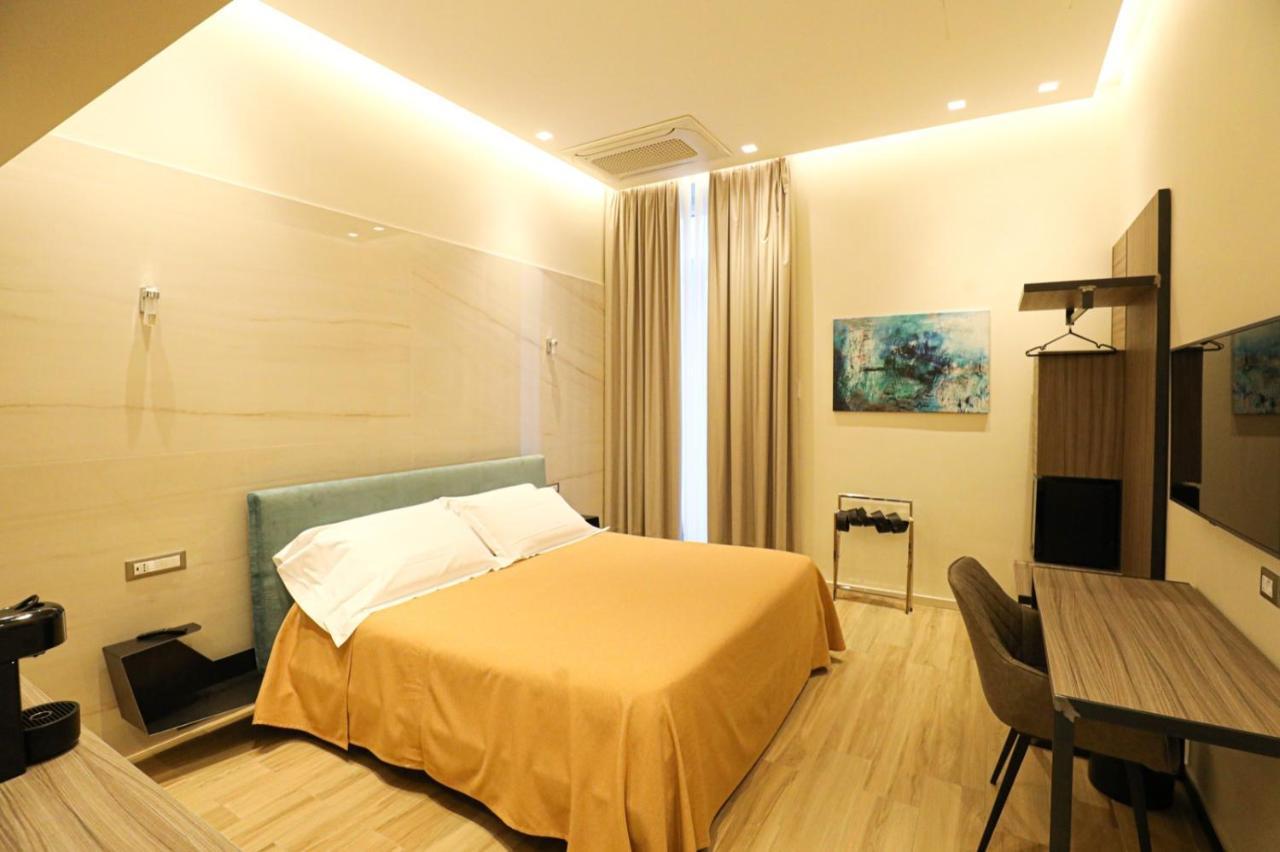 Municipio Luxury Suite Napels Buitenkant foto