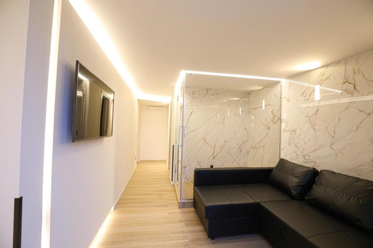 Municipio Luxury Suite Napels Buitenkant foto