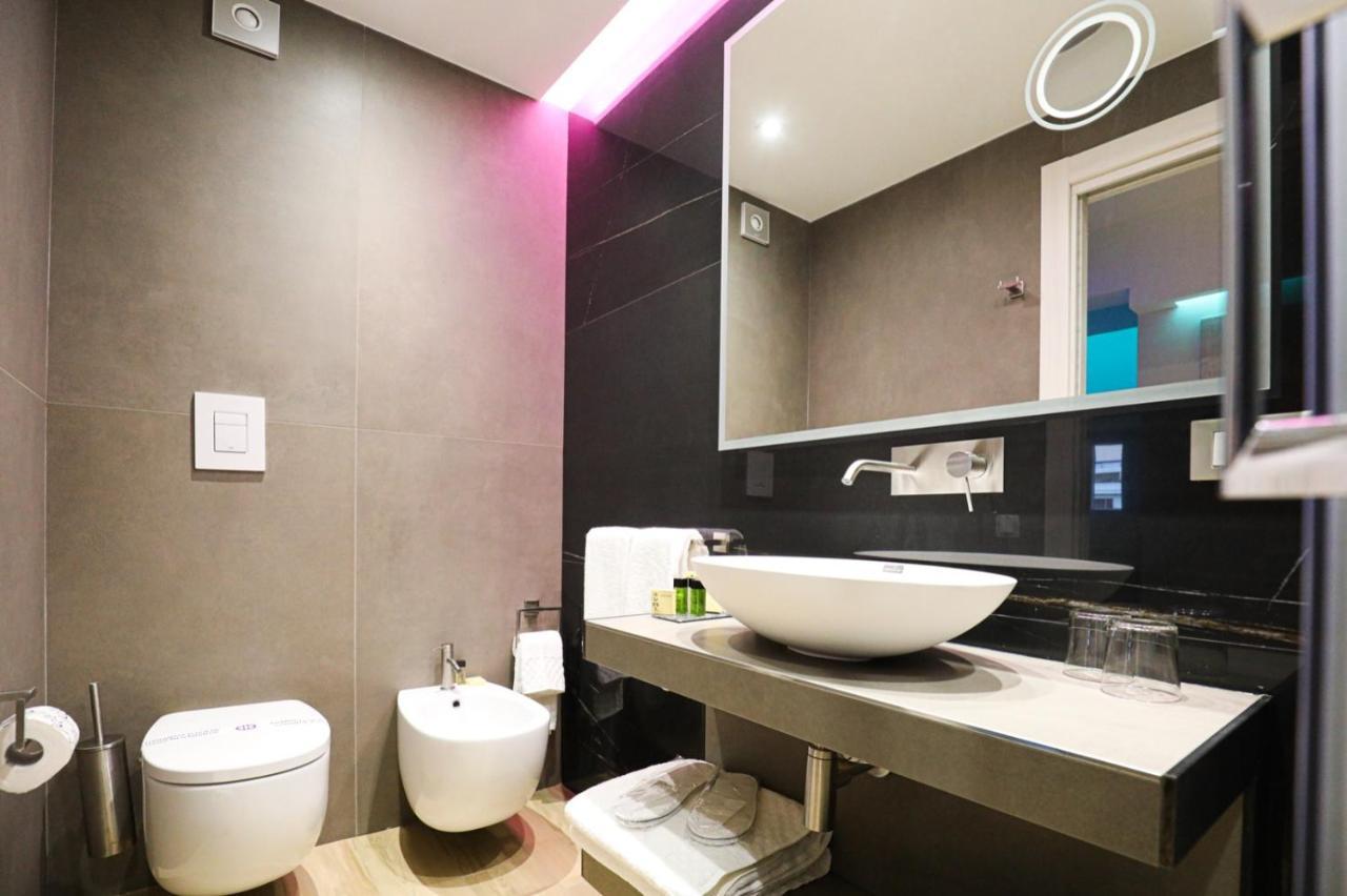 Municipio Luxury Suite Napels Buitenkant foto