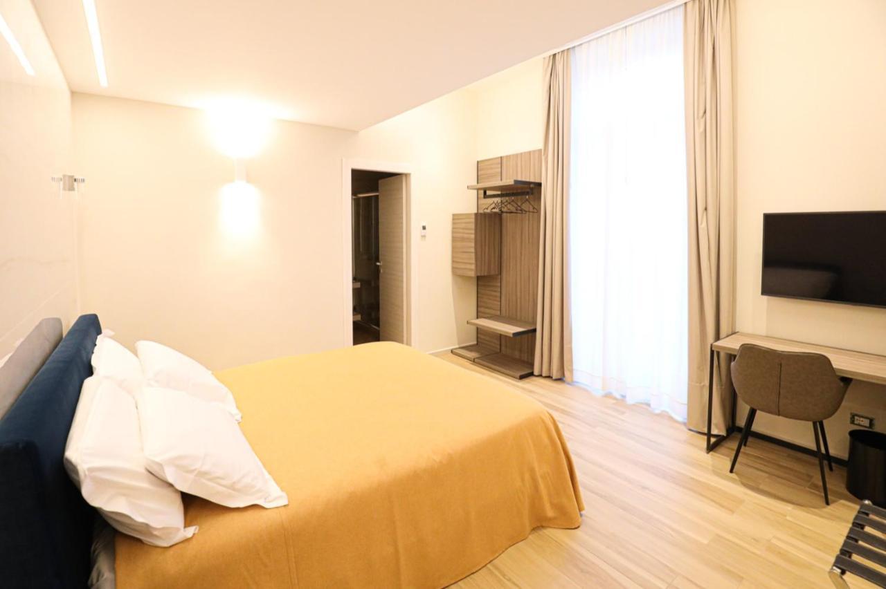 Municipio Luxury Suite Napels Buitenkant foto