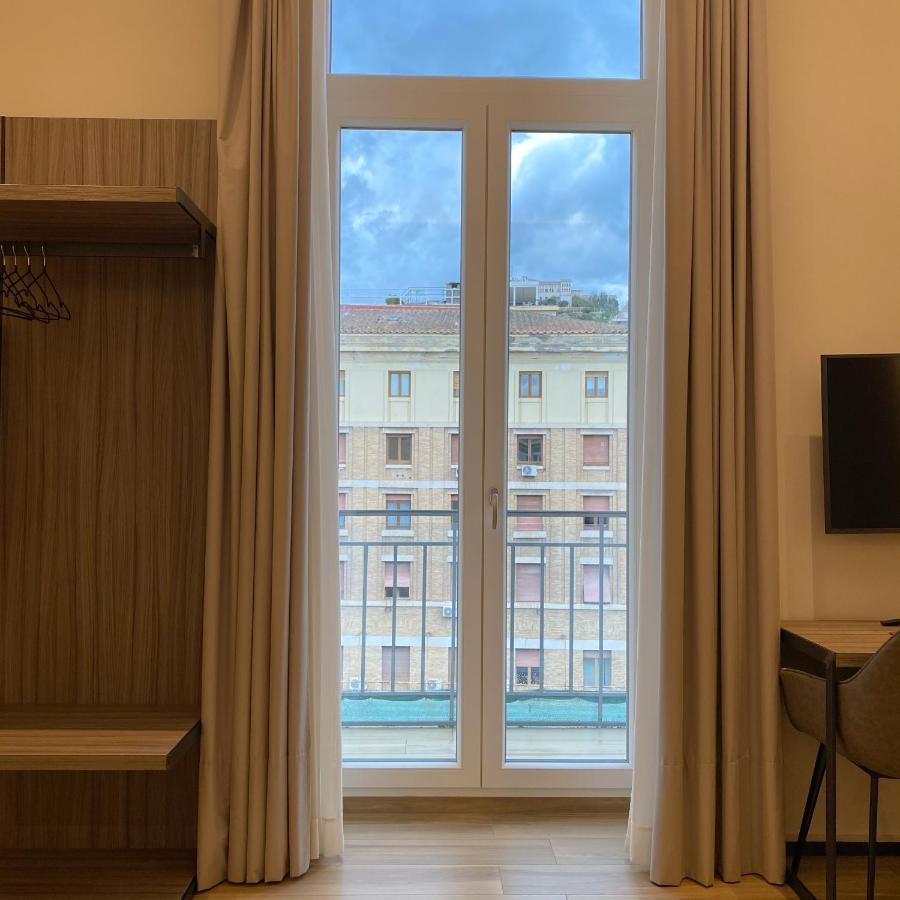 Municipio Luxury Suite Napels Buitenkant foto