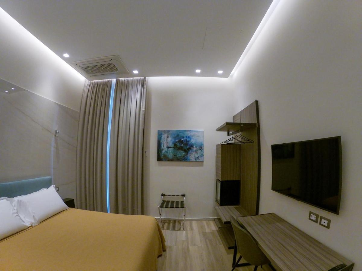 Municipio Luxury Suite Napels Buitenkant foto