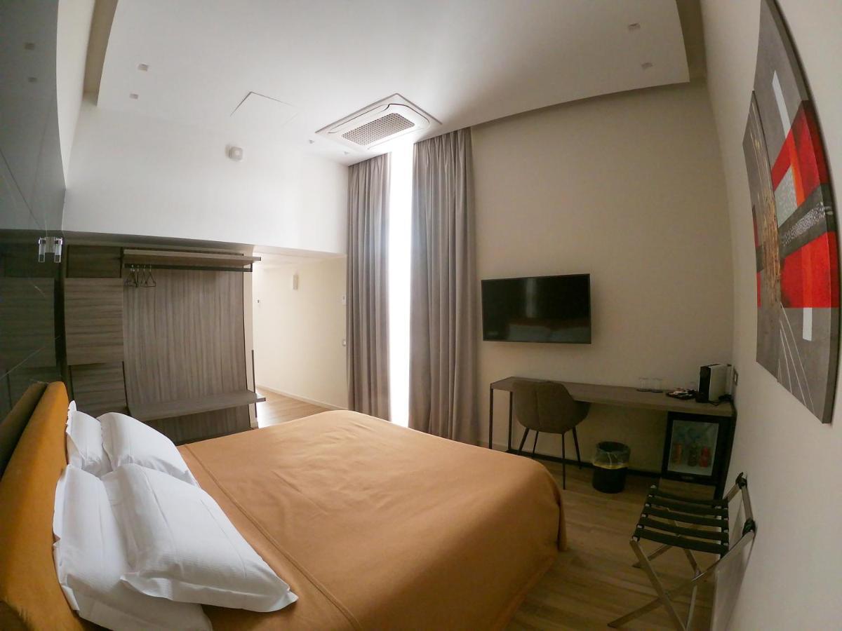 Municipio Luxury Suite Napels Buitenkant foto