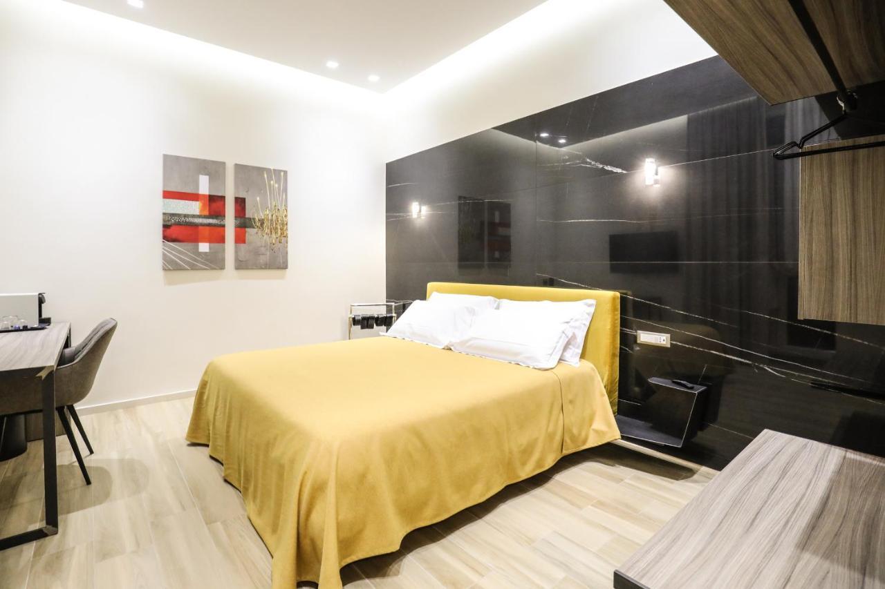 Municipio Luxury Suite Napels Buitenkant foto
