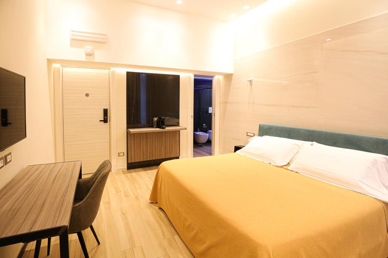 Municipio Luxury Suite Napels Buitenkant foto